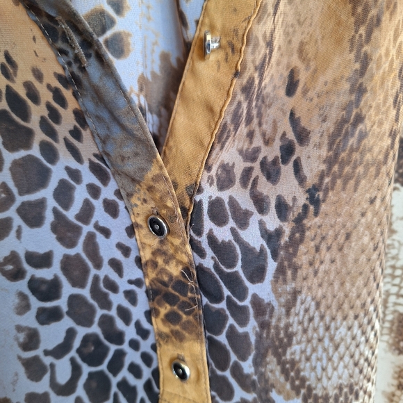 Bobeau Blouse SzXL Button Front Short Sleeve V Neck Leopard Sheer Polyester Cute - Picture 6 of 9
